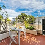 Loiseau Bleu -studio Terrasse - Parking - Clim Apartman *