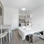 Loiseau Bleu -studio Terrasse - Parking - Clim Apartamento