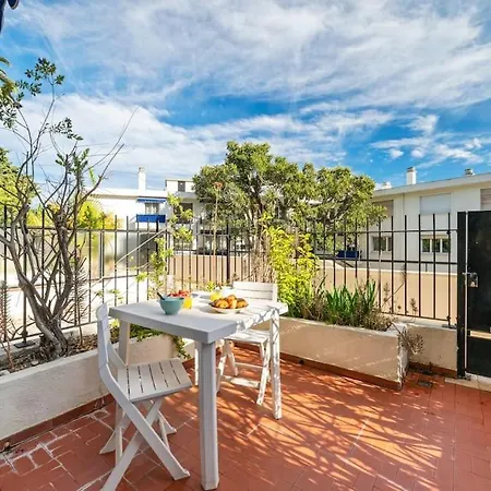 Apartment L'oiseau Bleu - Terrasse - Place Non Privative Parking Collectif - Climatisation Menton