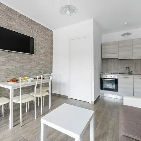 Loiseau Bleu - Terrasse - Parking - Clim Апартаменты *