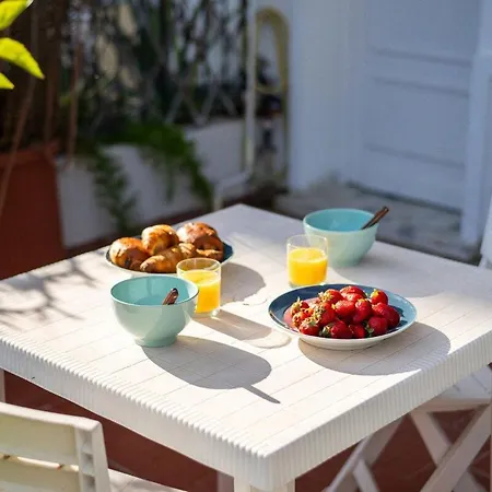 Loiseau Bleu -studio Terrasse - Parking - Clim مينتون