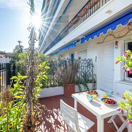 L'Oiseau Bleu Studio Terrasse Parking Wifi Μεντόν