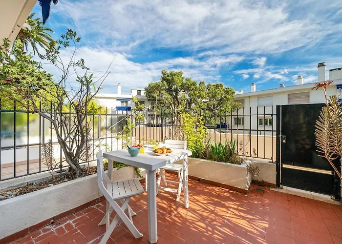 Loiseau Bleu -studio Terrasse - Parking - Clim Apartmán *